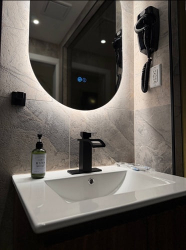 Brooklyn Hideaway | Gym, Game Room & Easy Transit 21 Bay Ridge Hotel