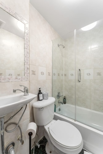 City Style: Contemporary Bay Ridge Studio Living 3 Bay Ridge Hotel