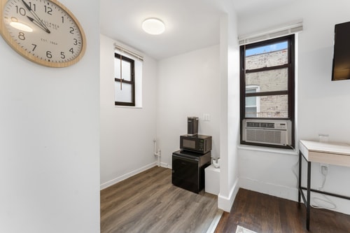 City Base: Convenient Studio in Bay Ridge 8 Bay Ridge Hotel