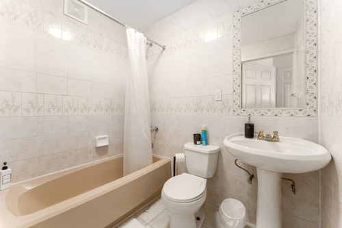 Calm Studio Escape: Bay Ridge Comfort 5 Bay Ridge Hotel