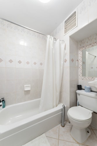 Perfectly Situated Bay Ridge Studio 4 Bay Ridge Hotel