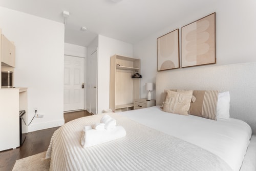 City Style: Contemporary Bay Ridge Studio Living 5 Bay Ridge Hotel