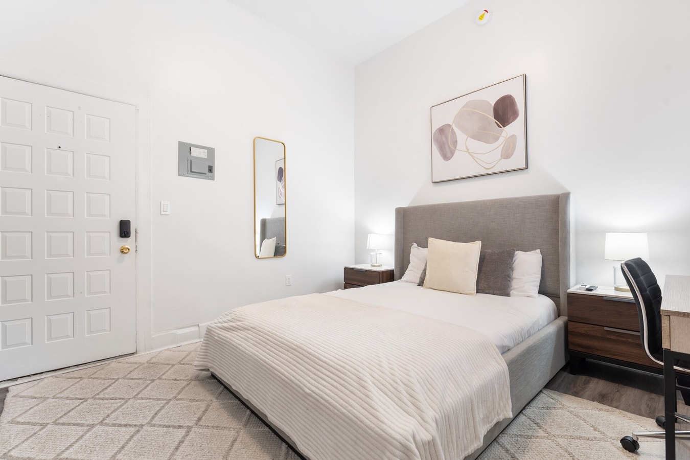 Bay Ridge 106.    1023.1.NA · City Nest: Contemporary Bay Ridge Studio 7 Bay Ridge Hotel