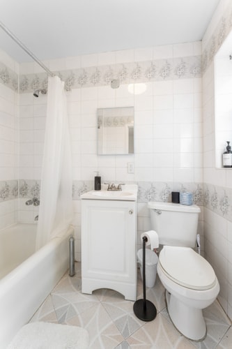 Discover Bay Ridge: Comfortable Studio Hideaway 4 Bay Ridge Hotel