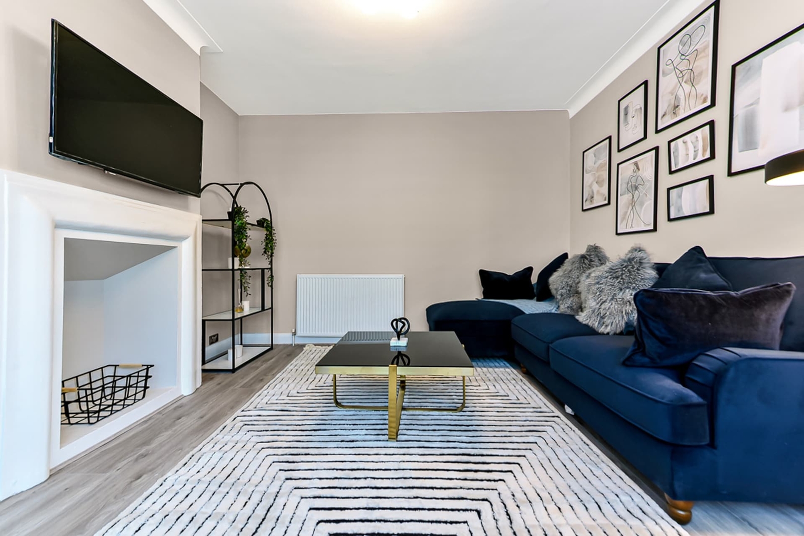 Spacious 3br Home W/ Backyard Near Seven Sisters - London