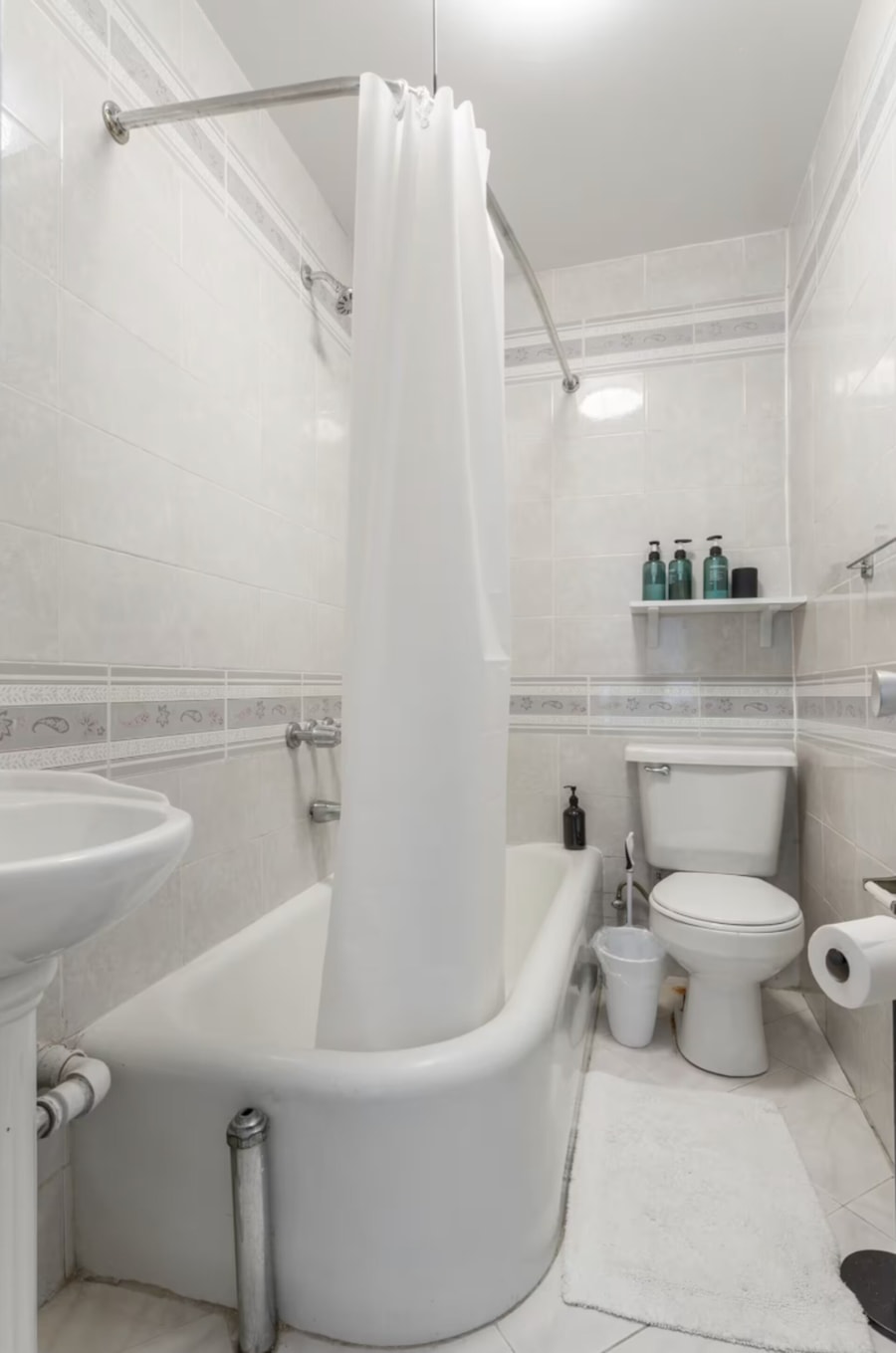 Bay Ridge 403 A and B · Cozy Dual Studios w/ Verrazano Bridge View 8 Bay Ridge Hotel