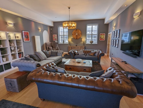 The Officers Mess - Coastal Retreat - Sleeps 10