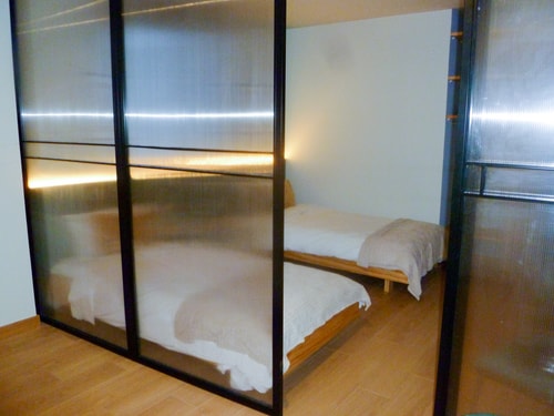 ROOM 4i.001 Quadruple Interior Economy Basement -1 1 OLBLANC