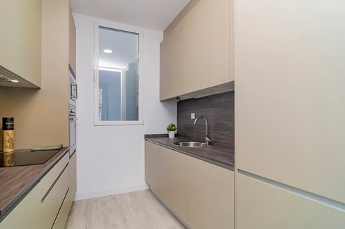 Coloridas Vistas del Barrio La Latina 15 Batuecas