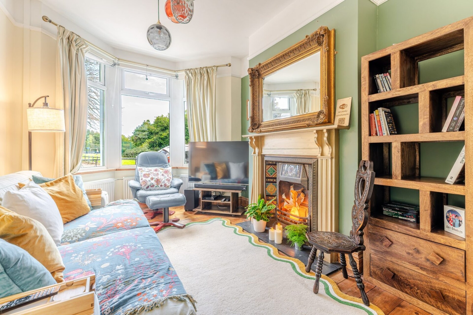 Cardiff Bay Victorian House | Garden | Sleeps 5 serviced apartment - Cardiff - VivreStays