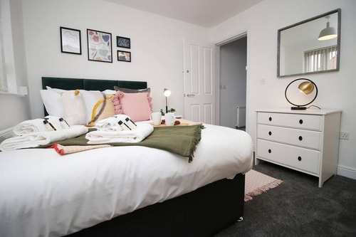 5 Bedroom Home - Sleeps 7 - Newport City Centre 7 Flataway