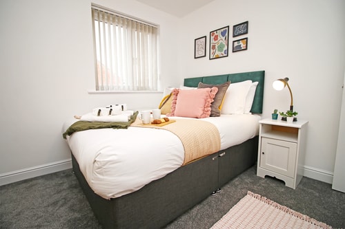 5 Bedroom Home - Sleeps 7 - Newport City Centre 12 Flataway