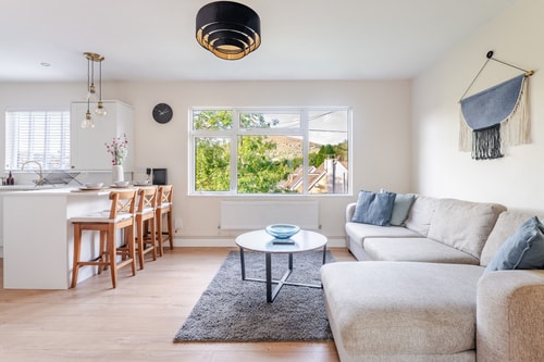 Taffs Well Apartment | Cardiff North | Sleeps 4