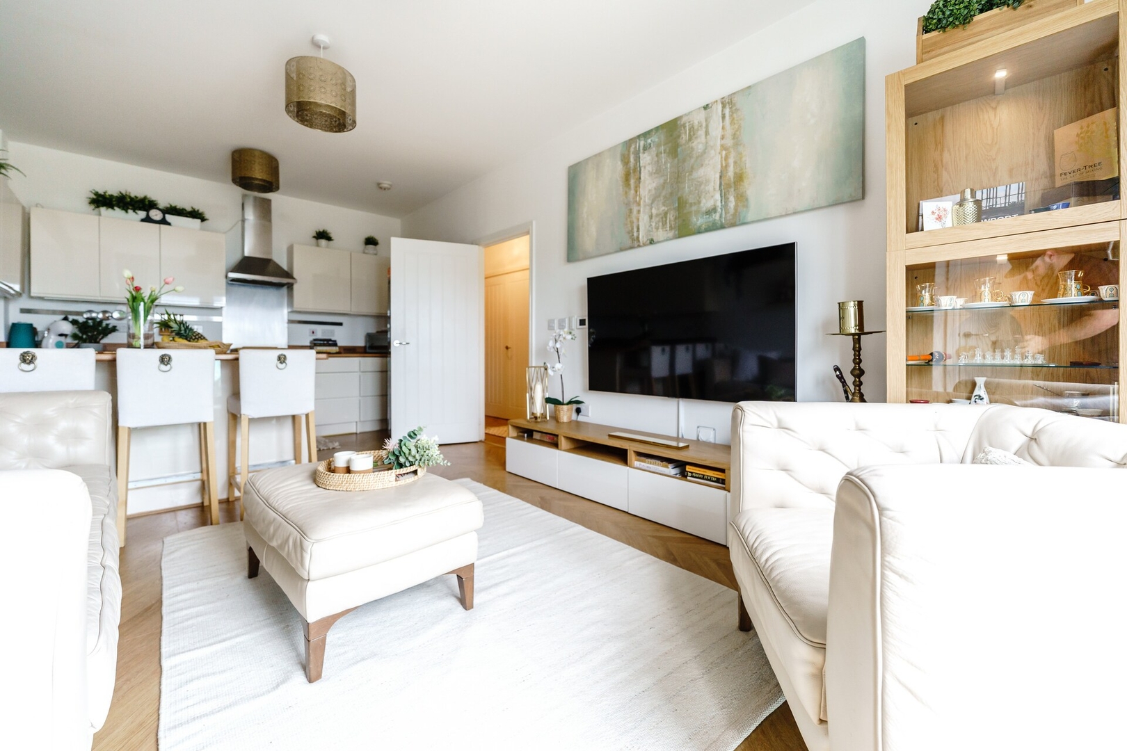 The Riverside Haven – City Centre + Parking in Bathstone Mews NP19 0PY - Property image 69 - VivreStays
