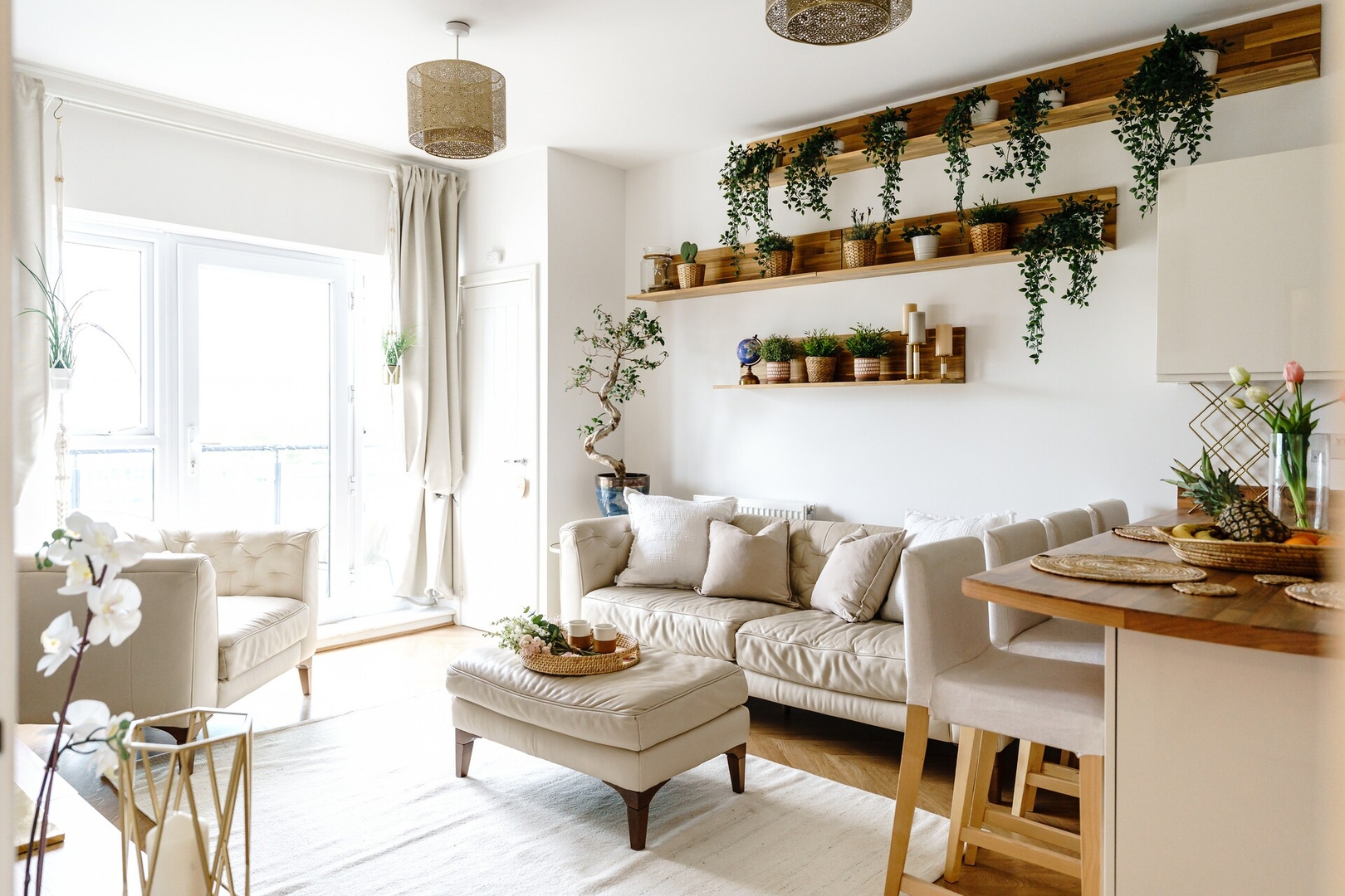 The Riverside Haven – City Centre + Parking in Bathstone Mews NP19 0PY - Property image 75 - VivreStays