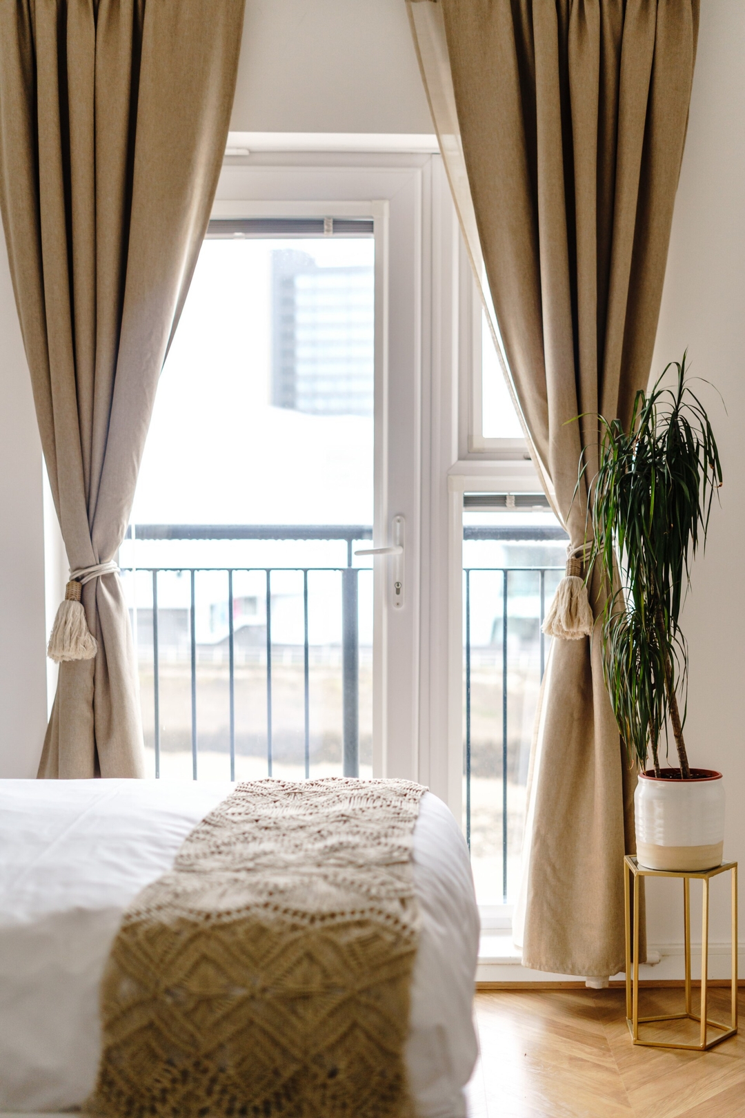 The Riverside Haven – City Centre + Parking in Bathstone Mews NP19 0PY - Property image 47 - VivreStays