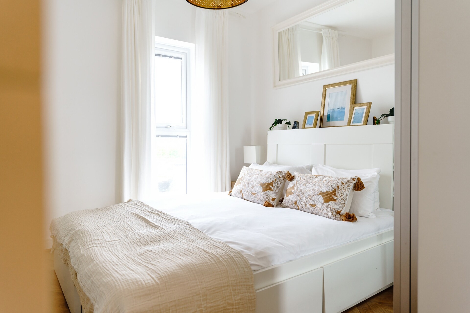 The Riverside Haven – City Centre + Parking in Bathstone Mews NP19 0PY - Property image 68 - VivreStays