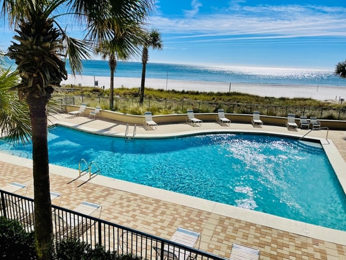 Price Drop! Beachfront Condo w/Gulf & Pool View