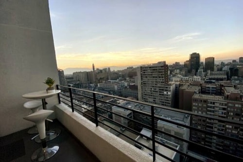 1BR/1BA Panoramic Loft - Santiago 17 Buho Property