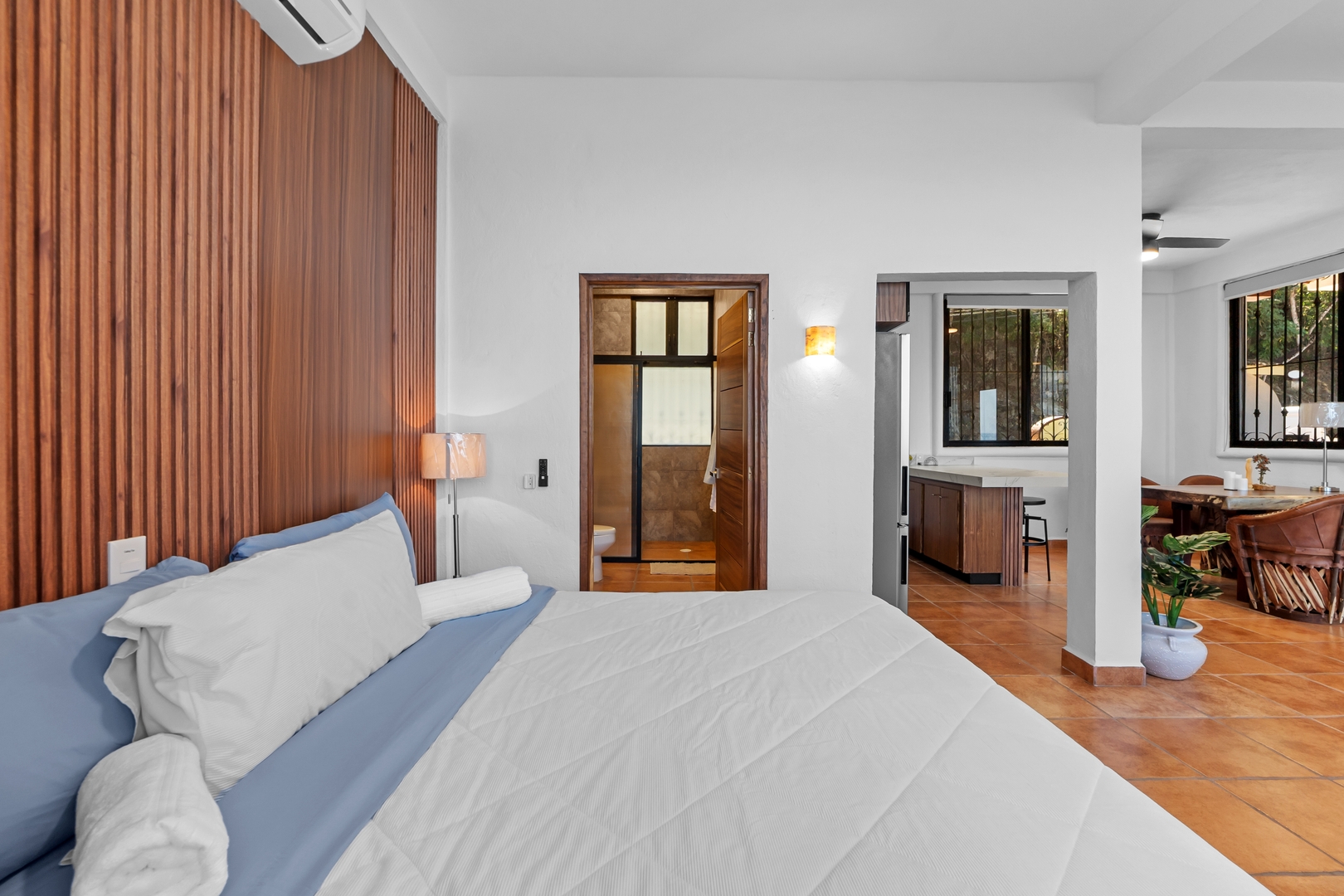 Ocean-View Studio | King Bed & Private Balcony 16 VIDA CORAL