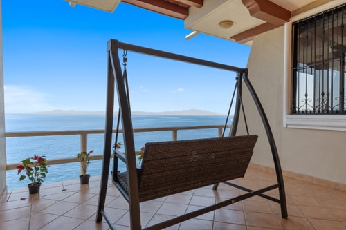 Luxurious Loft with sea views