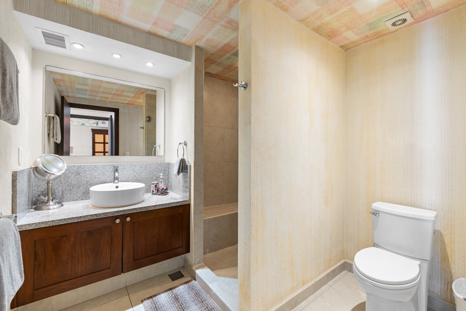 Beachfront, spectacular view, Grand Venetian 45 VIDA CORAL