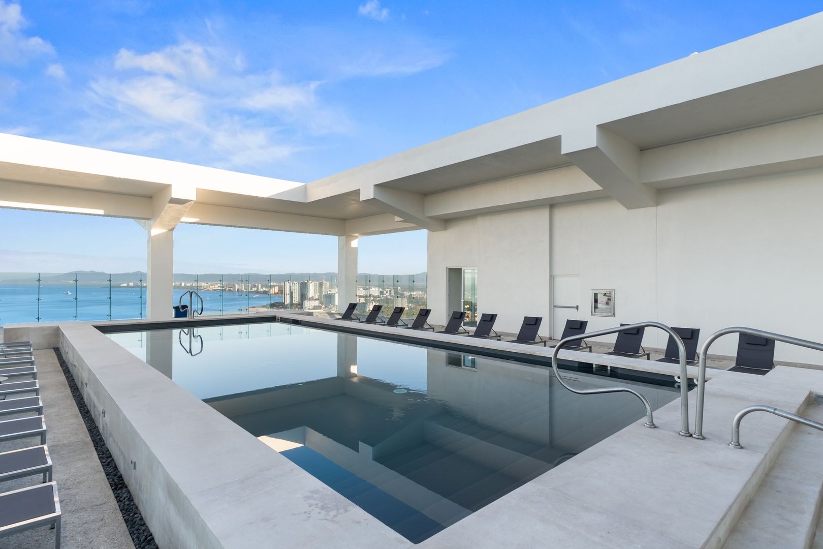 Harbor | 26th-Floor Ocean Views & King Bed 19 VIDA CORAL