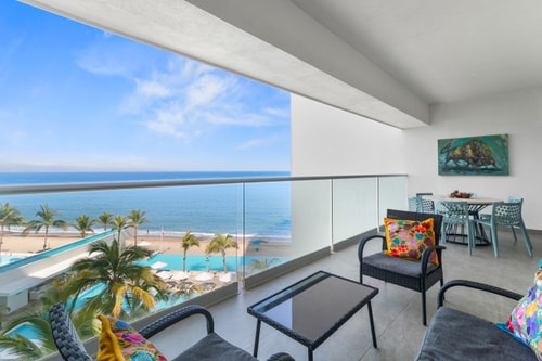 Magnífico condominio con vista al mar