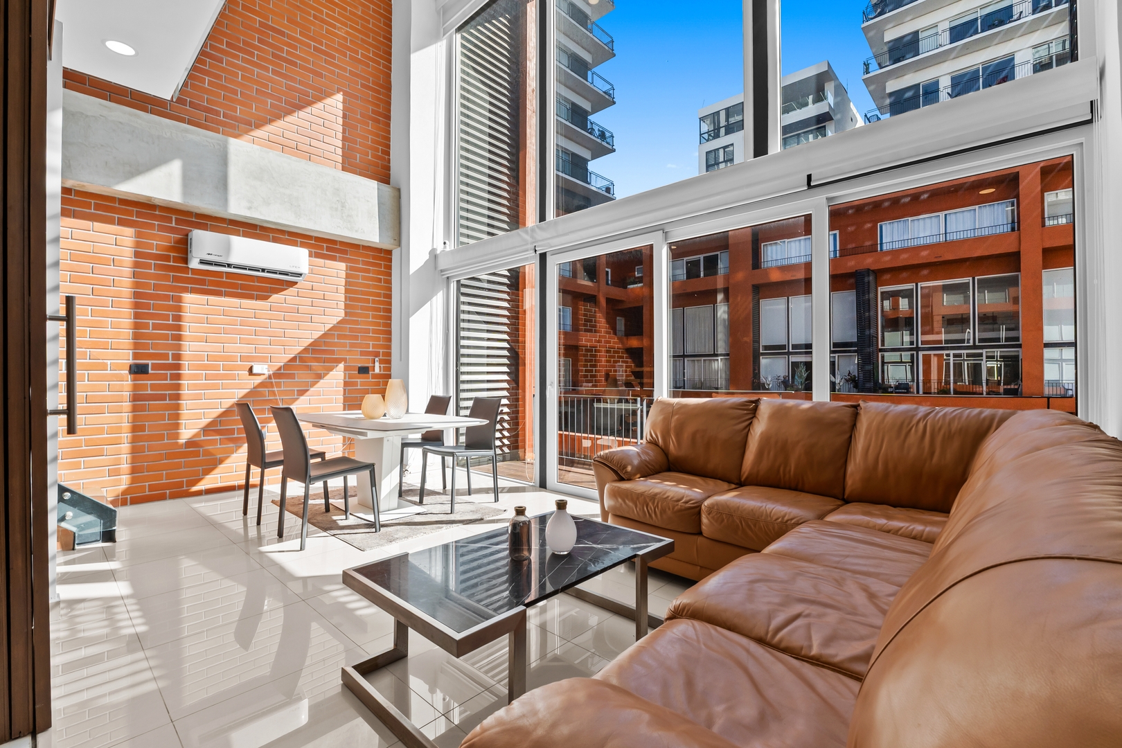 Double-height loft in Zoho Skies | Rooftop pool 9 VIDA CORAL