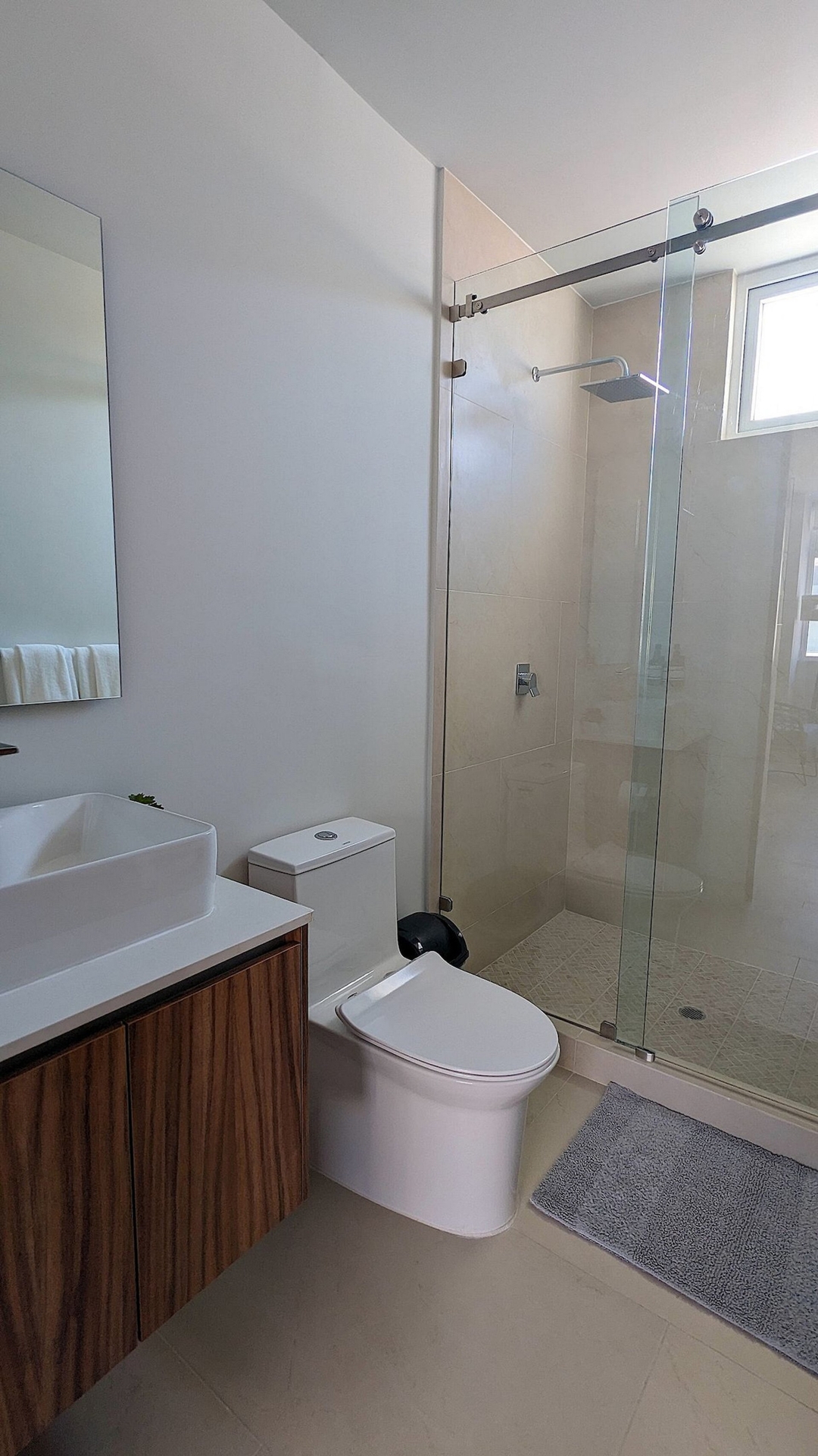 Modern retreat with pools and nature 5 VIDA CORAL