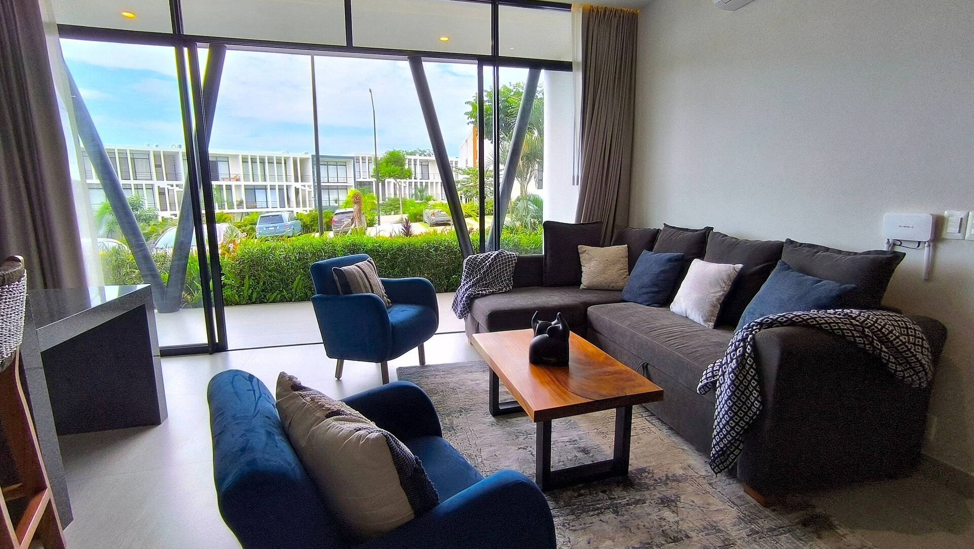 "Modern Style in Mezcales: Minutes from the Beach" 29 VIDA CORAL