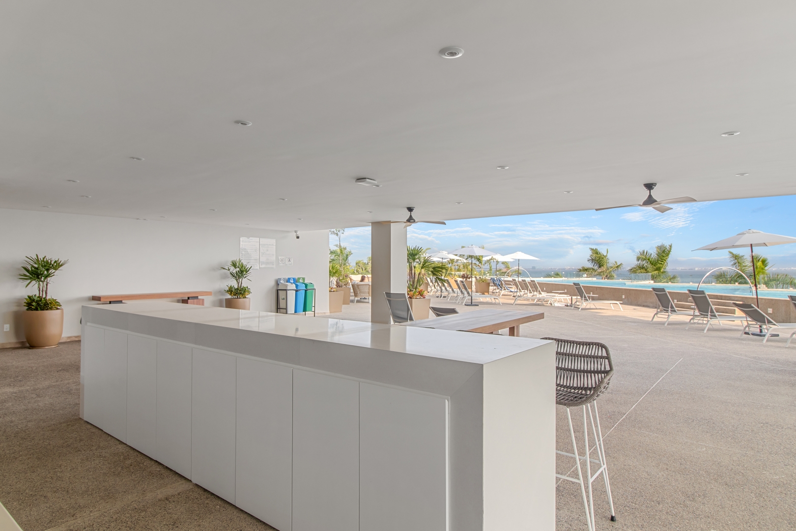 Zantamar Studio | Balcony & Shared Pool 39 VIDA CORAL