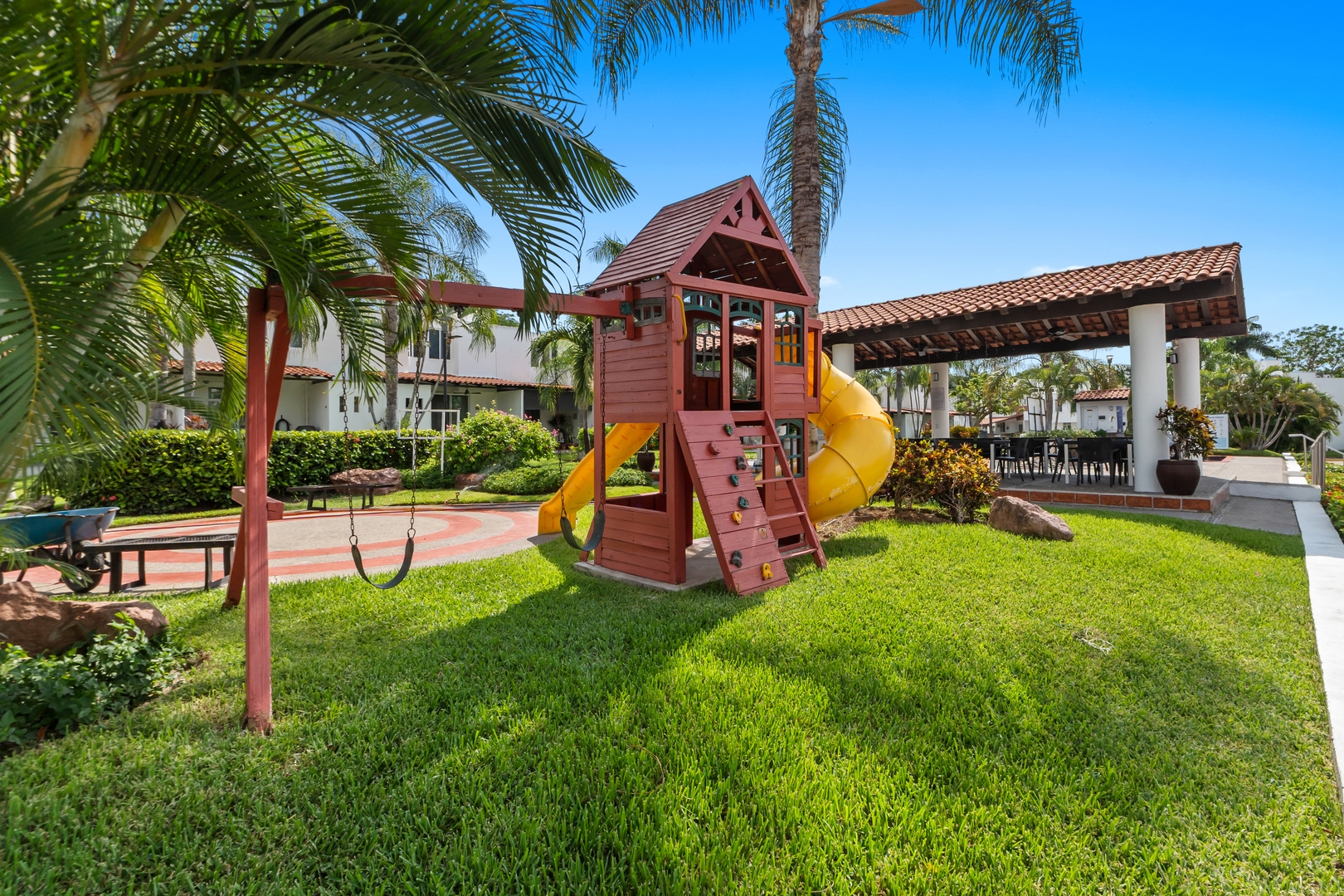 Bucerias | 3 Bedrooms & Private Patio 34 VIDA CORAL