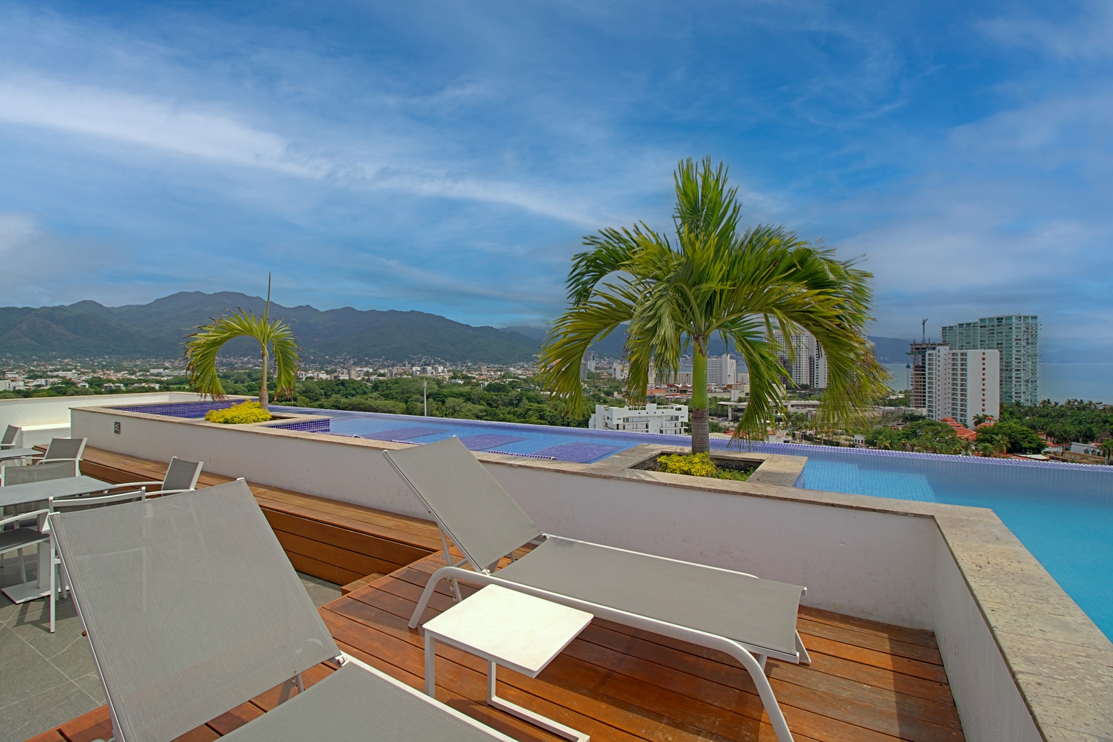 Modern Apartment + Pool + 5 min from the Beach 32 VIDA CORAL