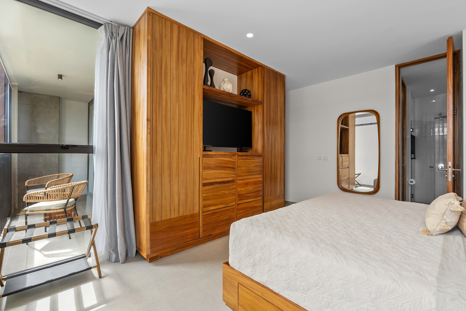 Cozy Modern Condo with Scenic Balcony Views 18 VIDA CORAL