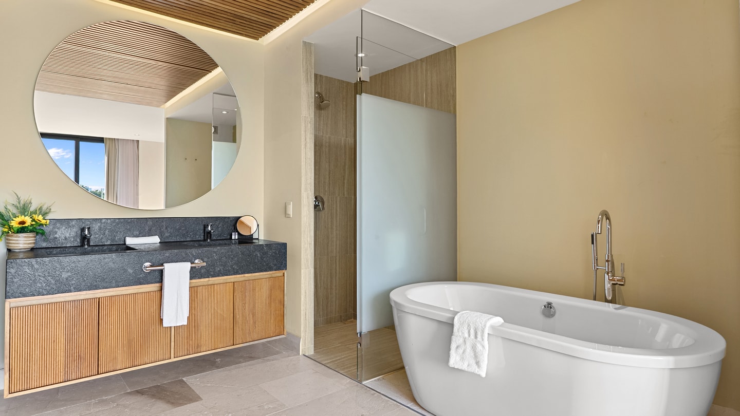 Relaxing Getaway with Panoramic Views 8 VIDA CORAL
