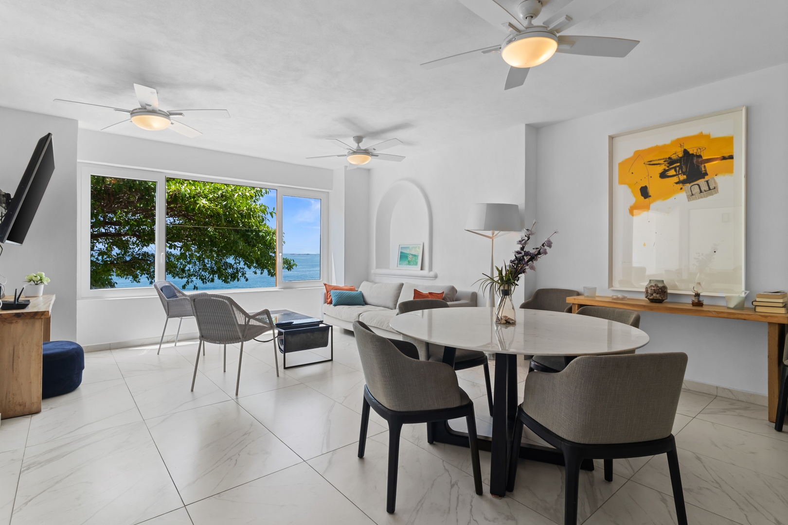 Beachfront condo, oasis of tranquility 10 VIDA CORAL