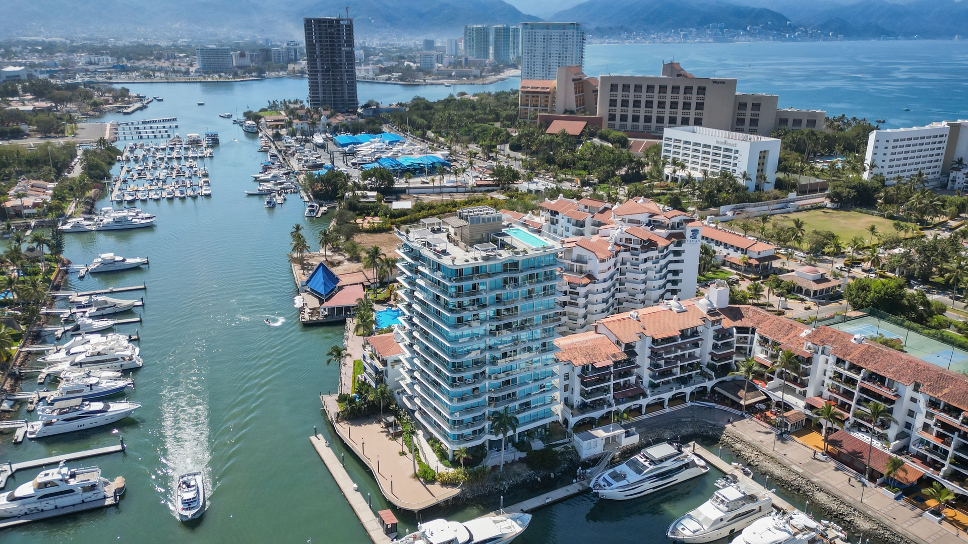Comfort and Style by the Sea in Marina Vallarta 22 VIDA CORAL