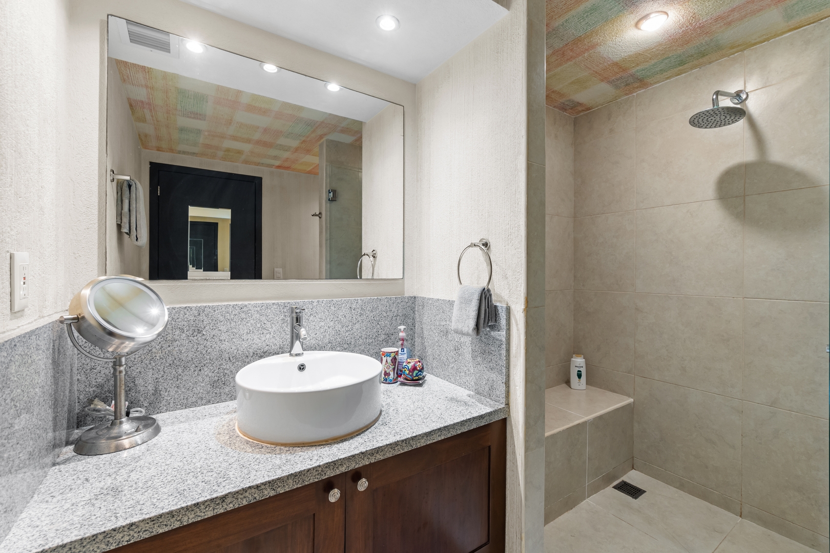 Beachfront, spectacular view, Grand Venetian 23 VIDA CORAL