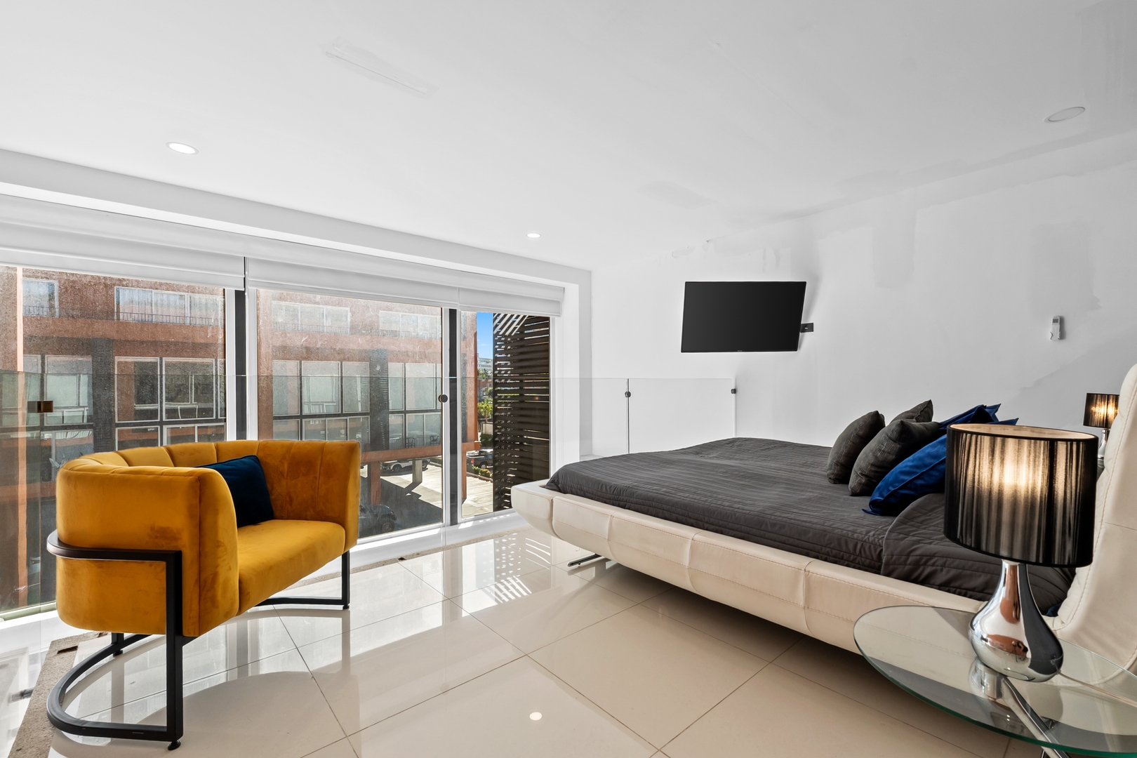 Double-height loft in Zoho Skies | Rooftop pool 17 VIDA CORAL