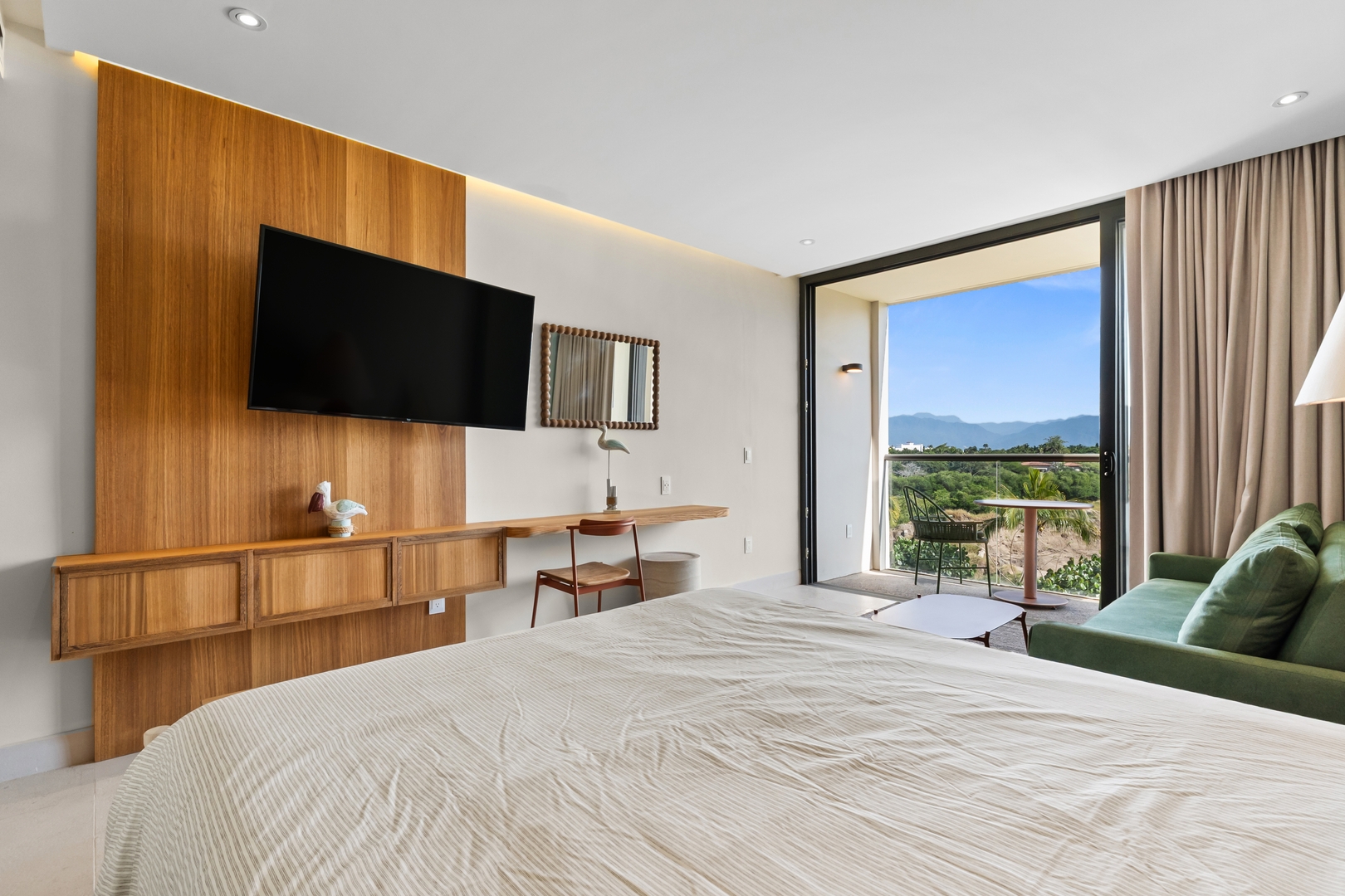 Bright studio at Hotel Mio with pool 7 VIDA CORAL