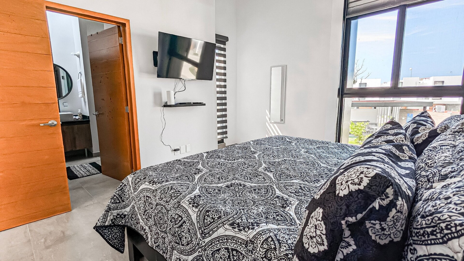 Modern with Pool and Security | in Mezcales 18 VIDA CORAL