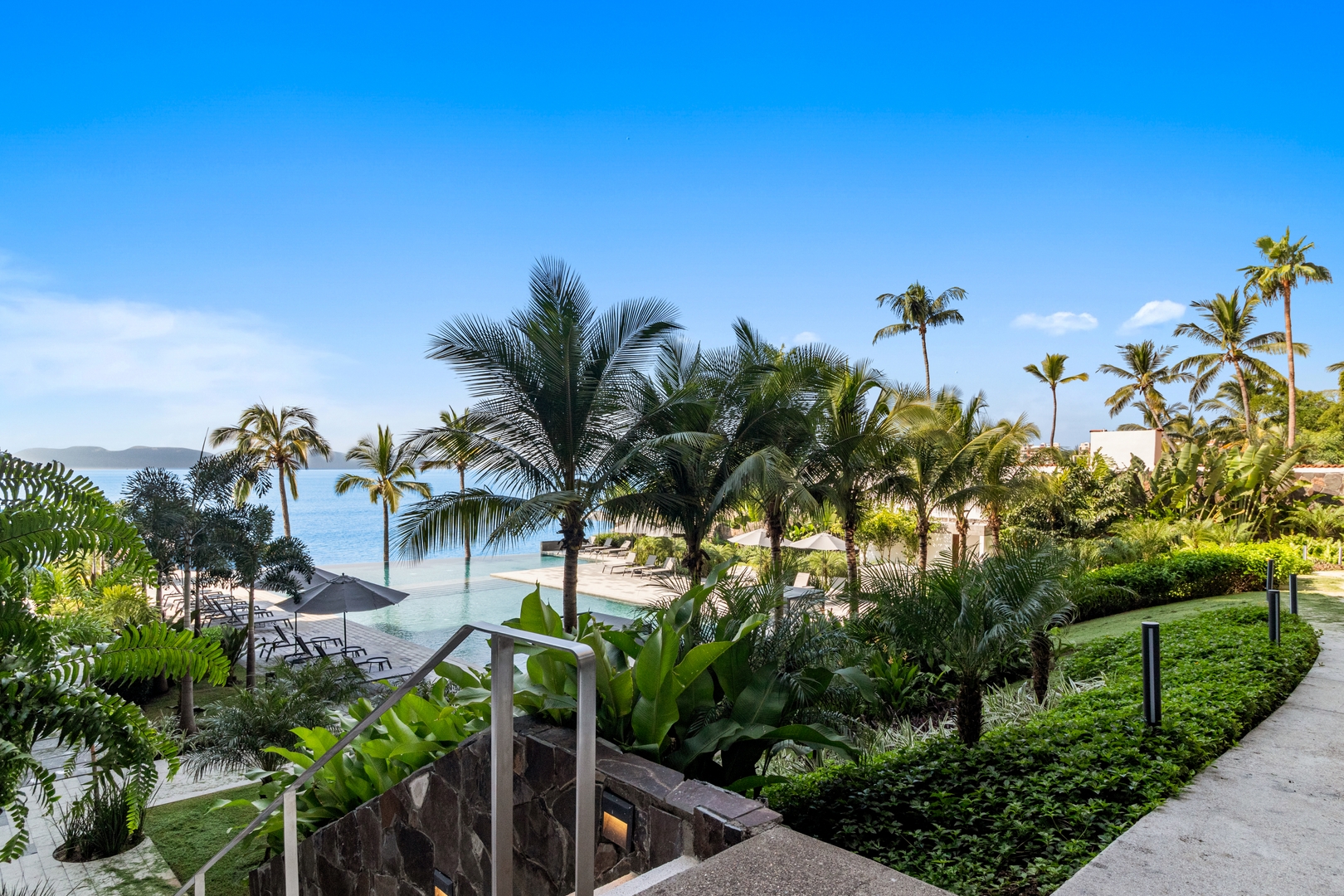 Cozy Modern Condo with Scenic Balcony Views 55 VIDA CORAL