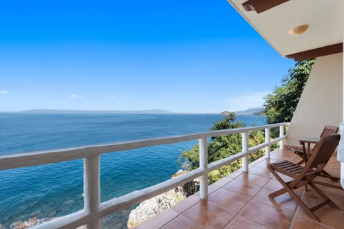 Loft with Spectacular Ocean View
