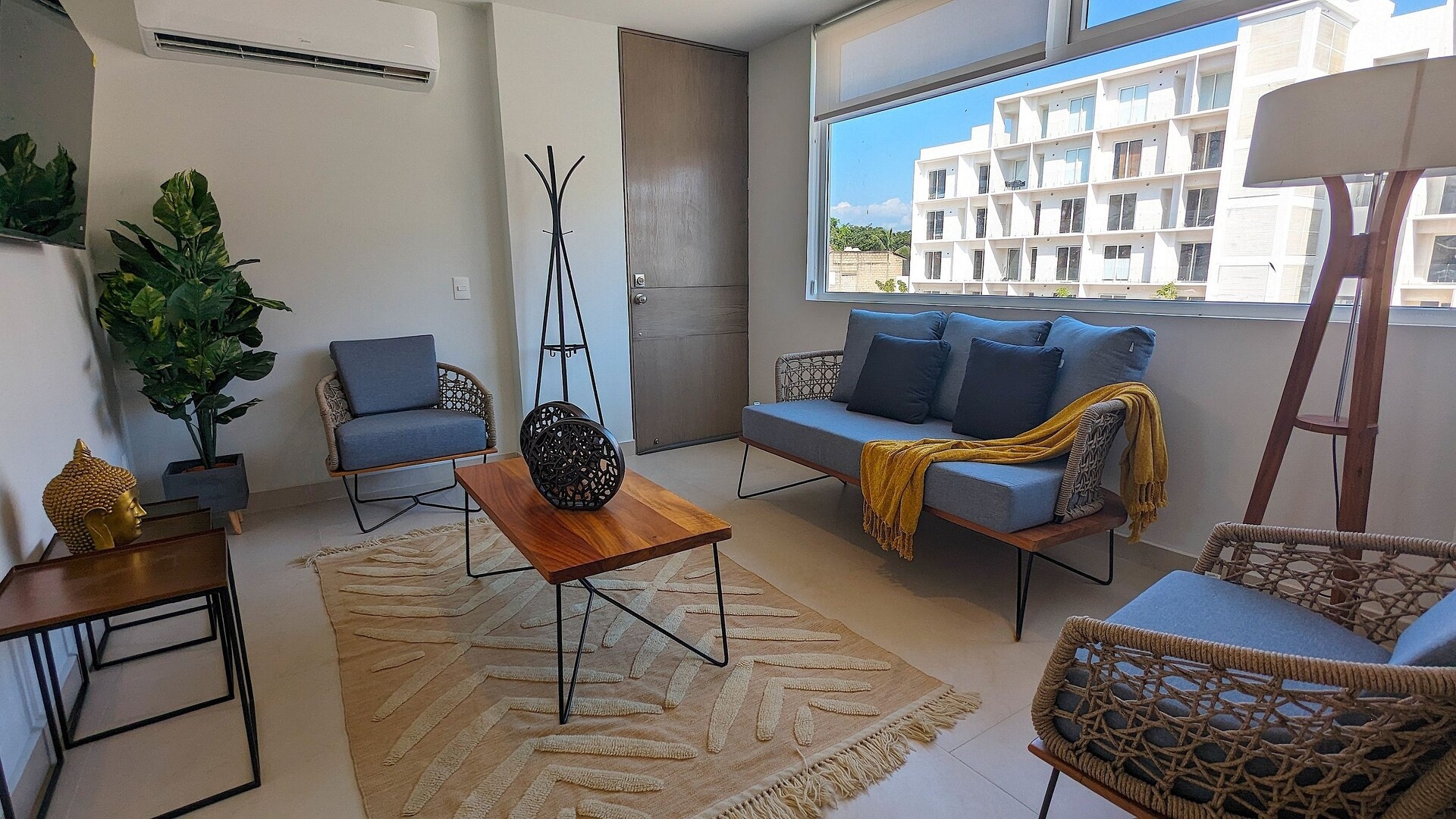 Modern retreat with pools and nature 21 VIDA CORAL