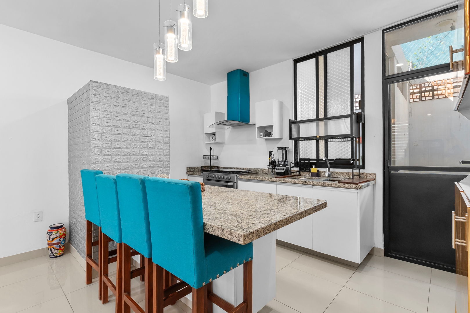 Seaport | Family Home & Shared Pool 8 VIDA CORAL