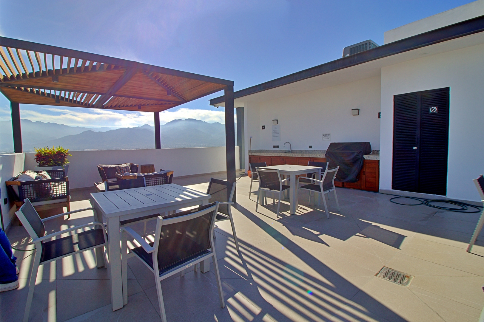 Loft at Zoho Skies | Rooftop Pool & Ocean View 43 VIDA CORAL