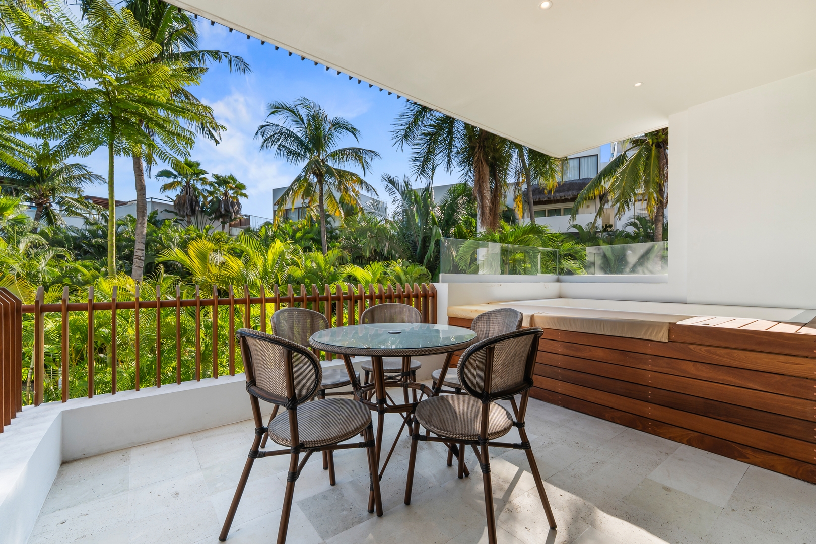 Your Quiet Corner with Pool and Relaxing Spaces 12 VIDA CORAL