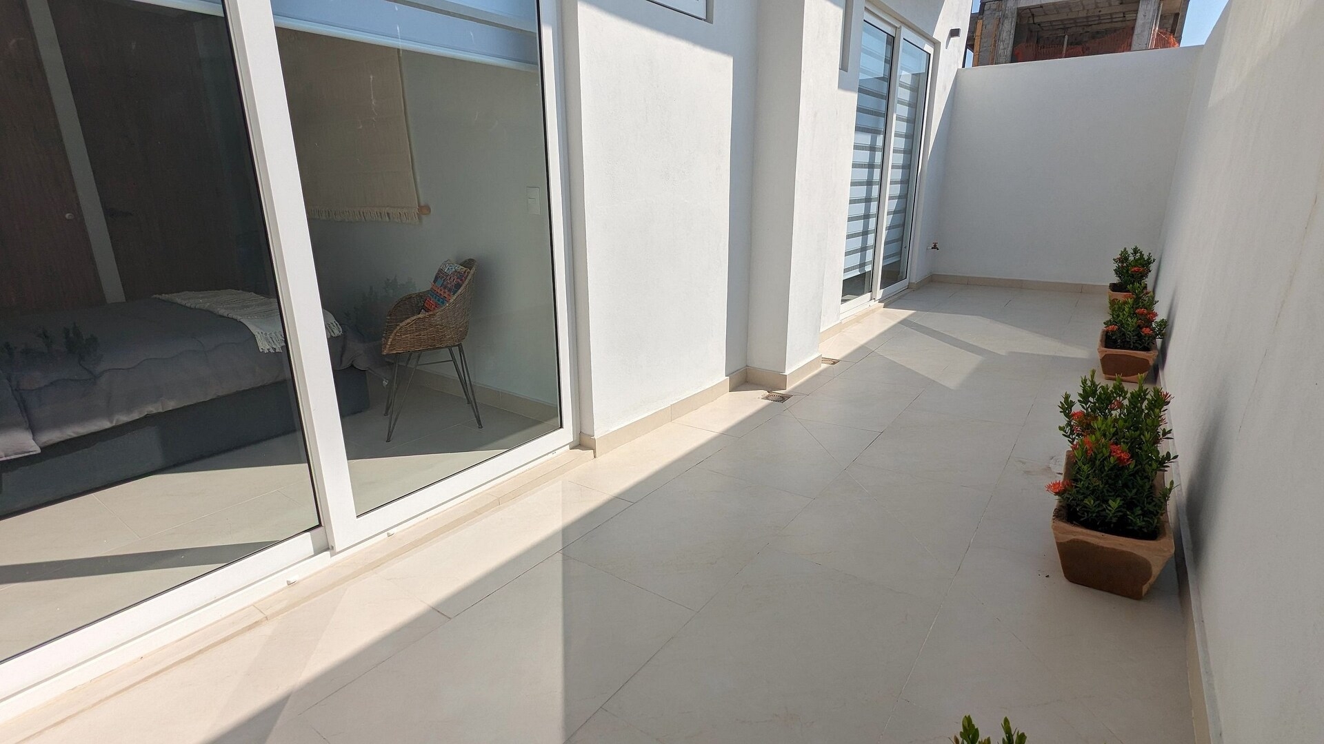Modern retreat with pools and nature 13 VIDA CORAL