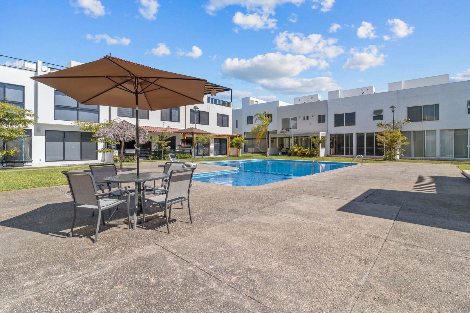 Seaport | Family Home & Shared Pool 25 VIDA CORAL